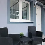 Lyly Apartment - Free Parking, Near The Metro
